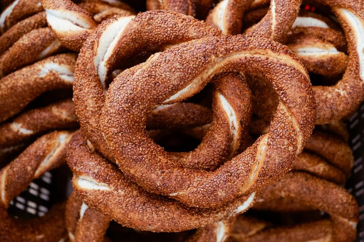 السميت (Simit) — المطبخ التركي